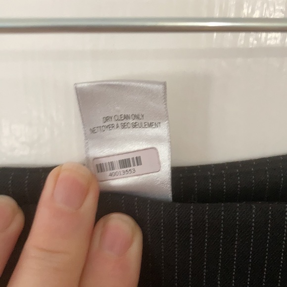 ⭐️ 3/$20 ⭐️ Cassis pinstripe pencil skirt, size 8 - Picture 6 of 9